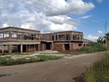 7 Bedroom House