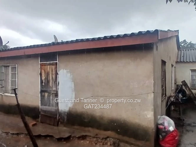 Quick Sale! Affordable 8-Room House for Sale in Mufakose near Harare - Council Cession