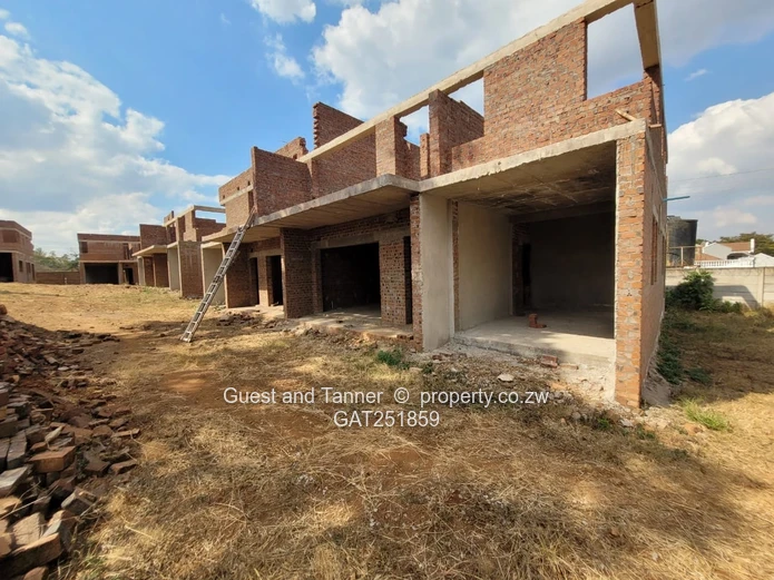 Incomplete 3 Bed Duplex Flat in Greystone Park