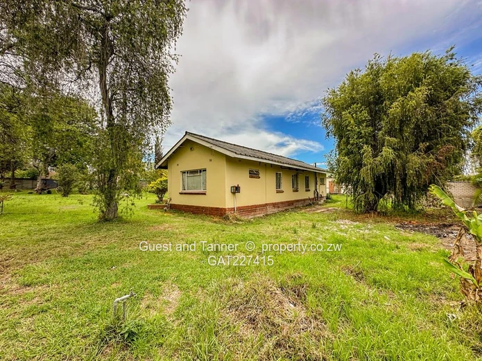 Renovated 4Bedroom House for Sale in Greendale Near Athlone Shops  – Large Stand with Potential