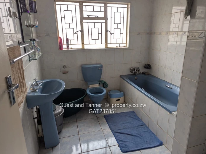 Reduced to Sell! House For Sale in Bloomingdale