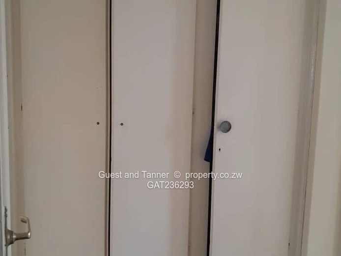 Modern 2BR Flat for Sale at Chelmscote Mansion, Bainnes Ave – Borehole, Elevator & Share Certificate