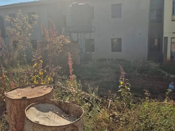2 Bedroom Flat & Apartment