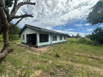 Commercial & Industrial Land