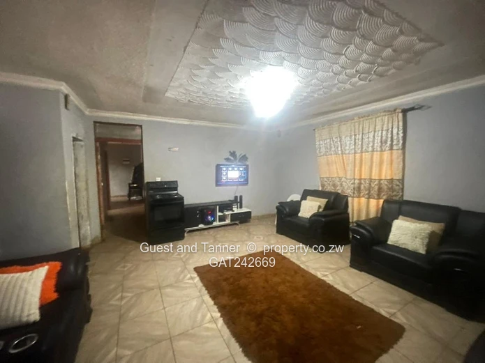 4 bedroom House For Sale in Garanary Park