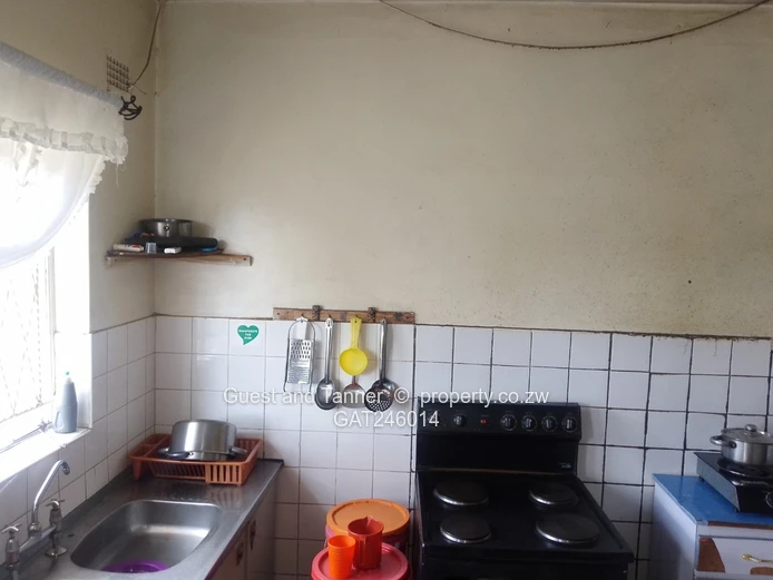 4 BED House for Sale in Waterfalls with Title Deed
