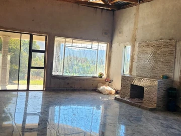 6 Bedroom House