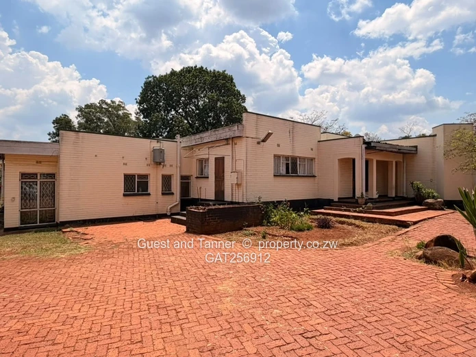 9,185m² STAND WITH REDEVELOPMENT POTENTIAL – GREYSTONE PARK, HARARE