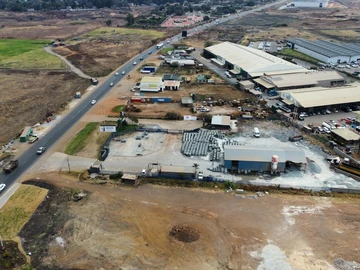 Commercial & Industrial Land