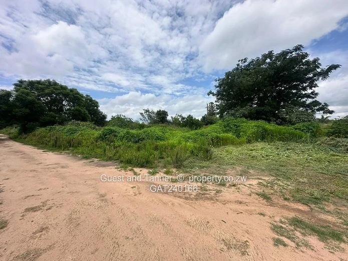 Ruwa Golf Course Residential Stand for Sale. Prime 2700sqm Land with Road Access (Sole Mandate)