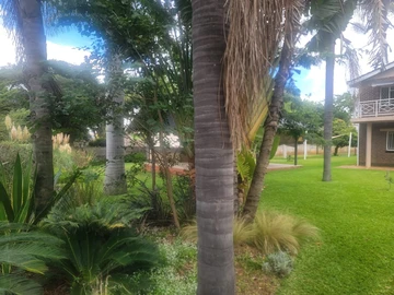 9 Bedroom House