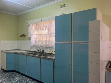 ?? To rent : Elegant Family Home –  Gunhil Avenue