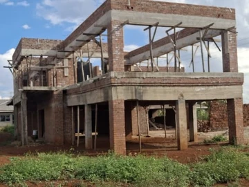 7 Bedroom House