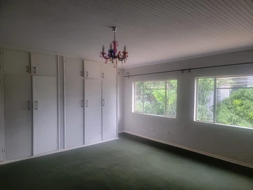 9 Bedroom House