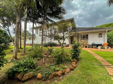 6 Bedroom House