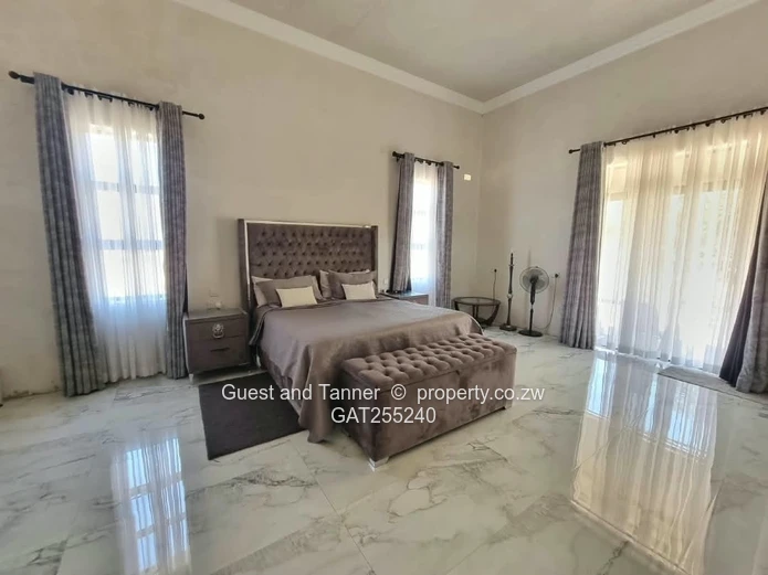 7-Bedroom House for Sale in Matsheumhlophe, Bulawayo with Title deed 