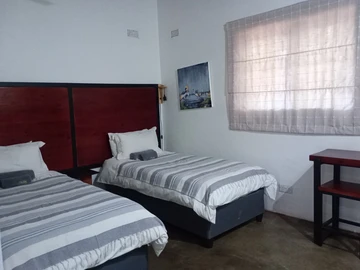 Hotel & Lodge