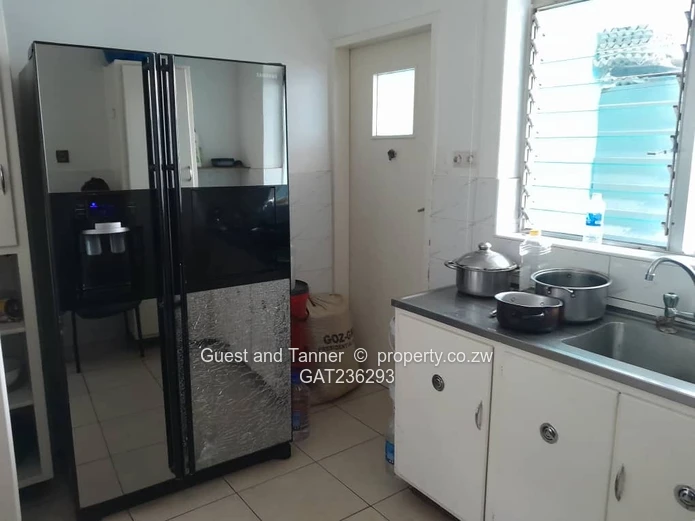 Modern 2BR Flat for Sale at Chelmscote Mansion, Bainnes Ave – Borehole, Elevator & Share Certificate