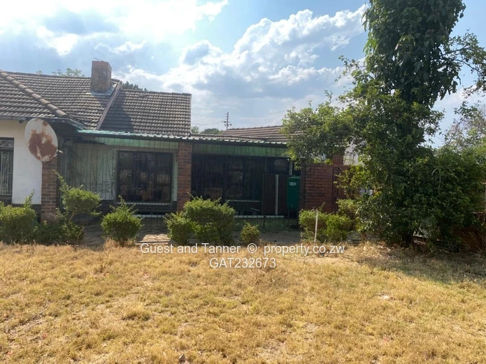 5-Bedroom House For Sale In  Matsheumhlope Bulawayo