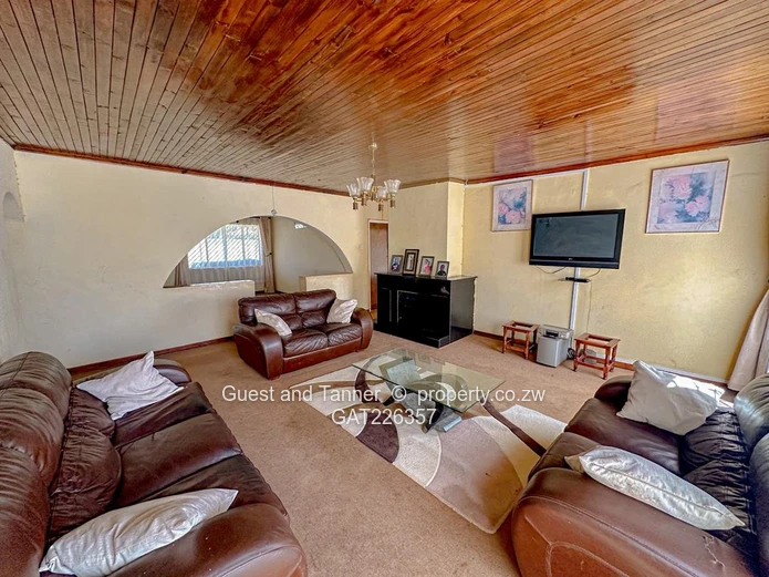 Spacious 5 Bedroom Home for Sale in New Marlborough, Harare