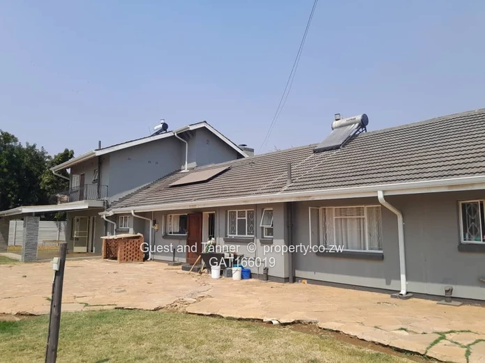 House for rent - with Caretaker