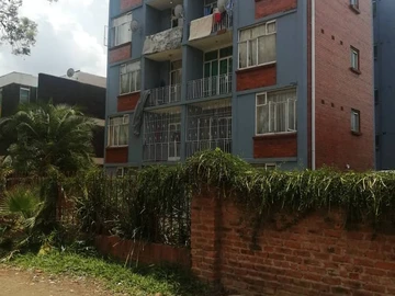 2 Bedroom Flat & Apartment