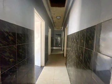 6 Bedroom House