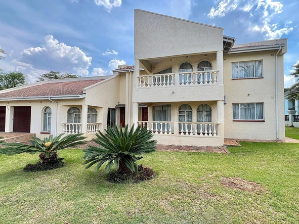 Magnificent 5 Bedroom House For Sale In Borrowedale Brooke