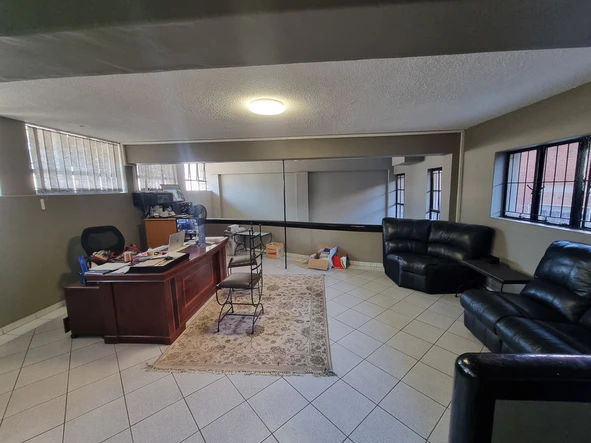 Flat & Apartment