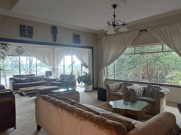 5 Bedroom House