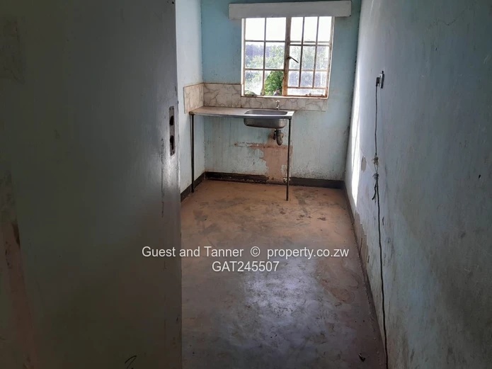 Spacious Warehouse and Workshop - Chinhoyi