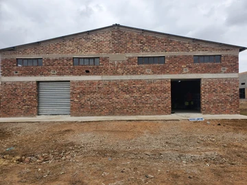 Commercial & Industrial Land