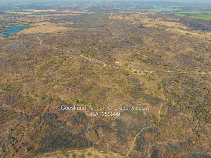 A Choice Of Two Farms - Banket / Rafingora