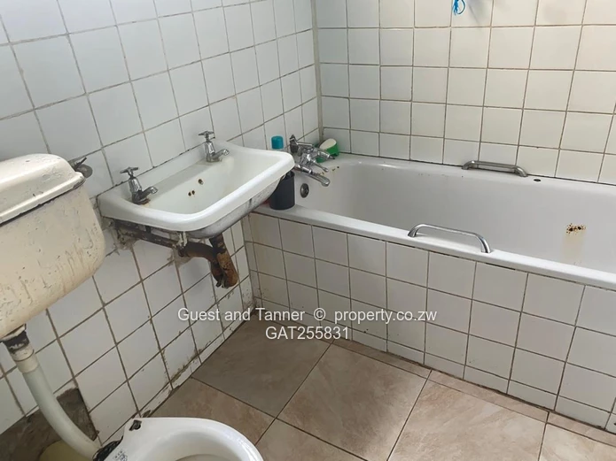 4-Bedroom House with Expansion Potential for Sale – Chitungwiza, Unit J