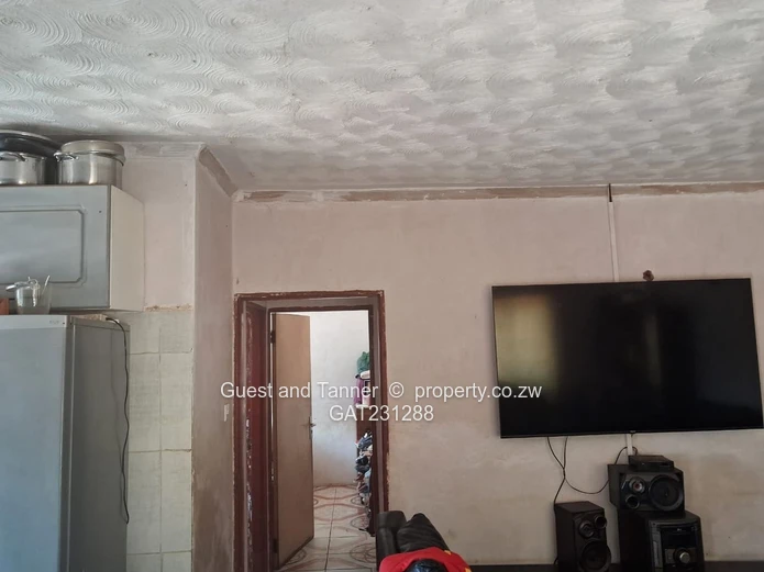 Crowhill – Incomplete 5-Bedroom Double Storey with Cottage & Dam Views