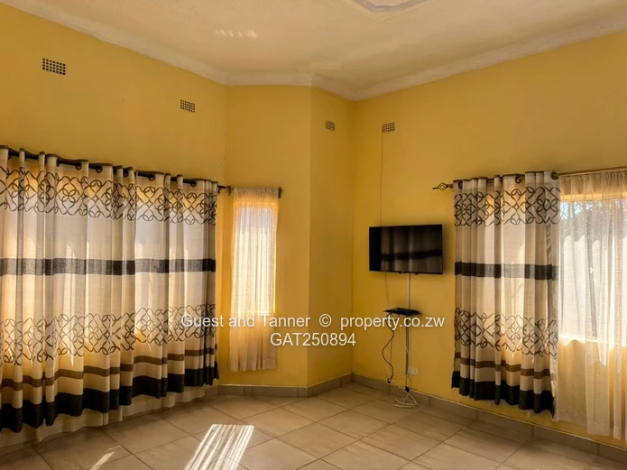 Executive Family Home with Cottage – Quinnington