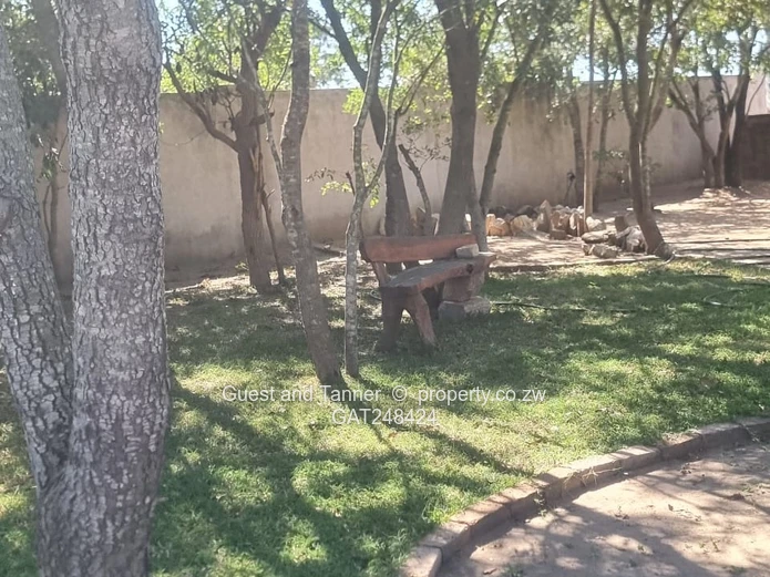 SPACIOUS FAMILY HOME ON 2284sqm FOR SALE IN RIVERSIDE, RUWA 