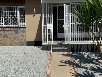 2 Bedroom Garden Flat