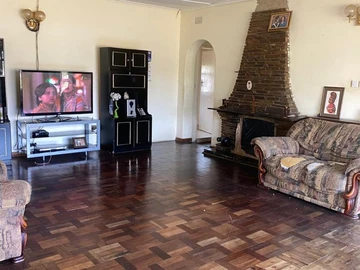 5 Bedroom House