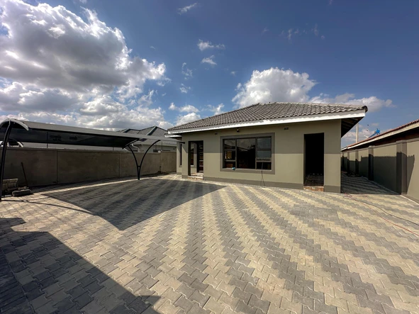 4-Bedroom Home in Secure Mabvazuva with Modern Amenities