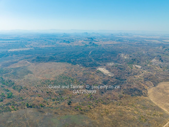 A Choice Of Two Farms - Banket / Rafingora