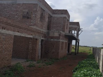 7 Bedroom House