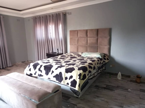 8-Bedroom House  for Rent in Philadelphia