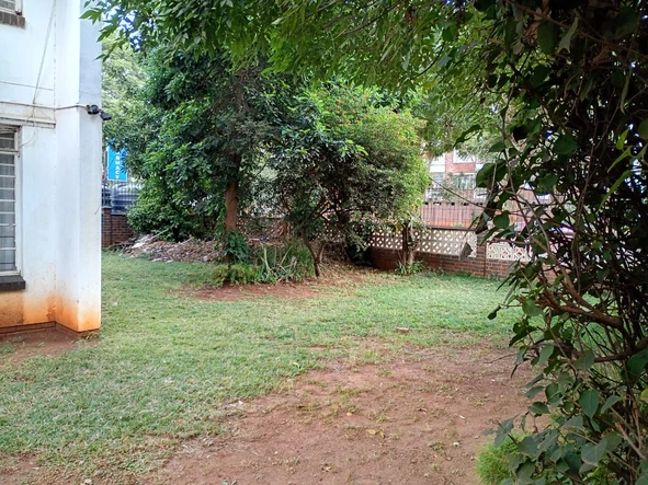 2 Bedroom Flat & Apartment