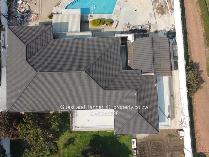 EMERALD HILL | SUBSTANTIAL 5-BEDROOM RESIDENCE ON 2000m²