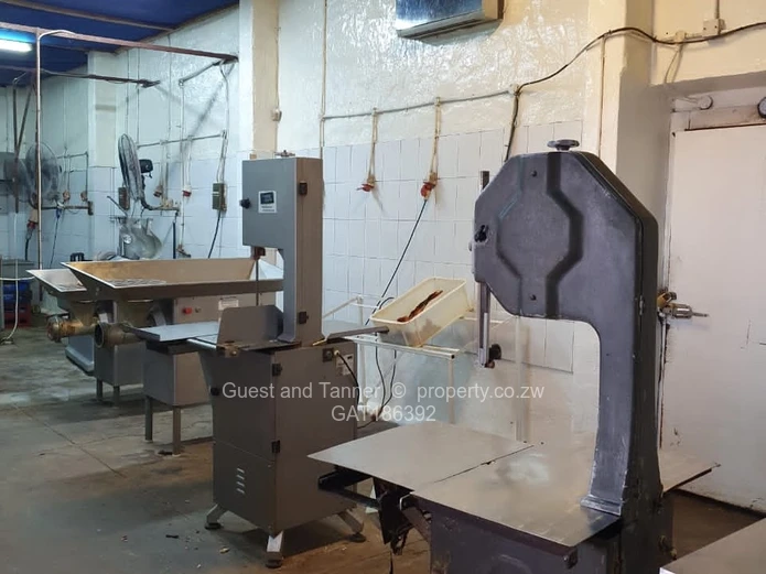 Bulawayo Warehouse & Factory Space for Sale with Borehole, 1066 m²