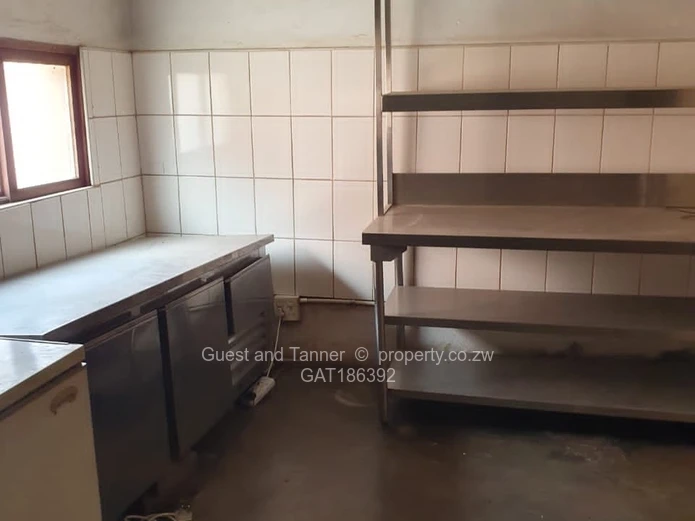 Bulawayo Warehouse & Factory Space for Sale with Borehole, 1066 m²
