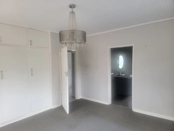 9 Bedroom House