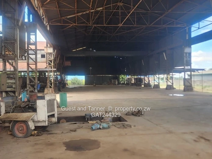  Big  Warehouse/Factory for Sale in Ardbennie