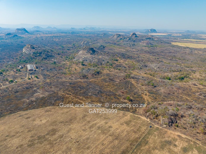 A Choice Of Two Farms - Banket / Rafingora